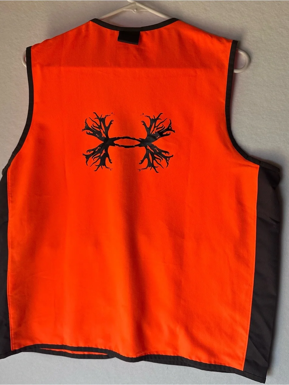 Under Armour Youth Large Blaze Orange Safety Hunting Vest YLG EUC